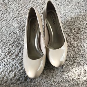 Nude patent heels 8.5 W